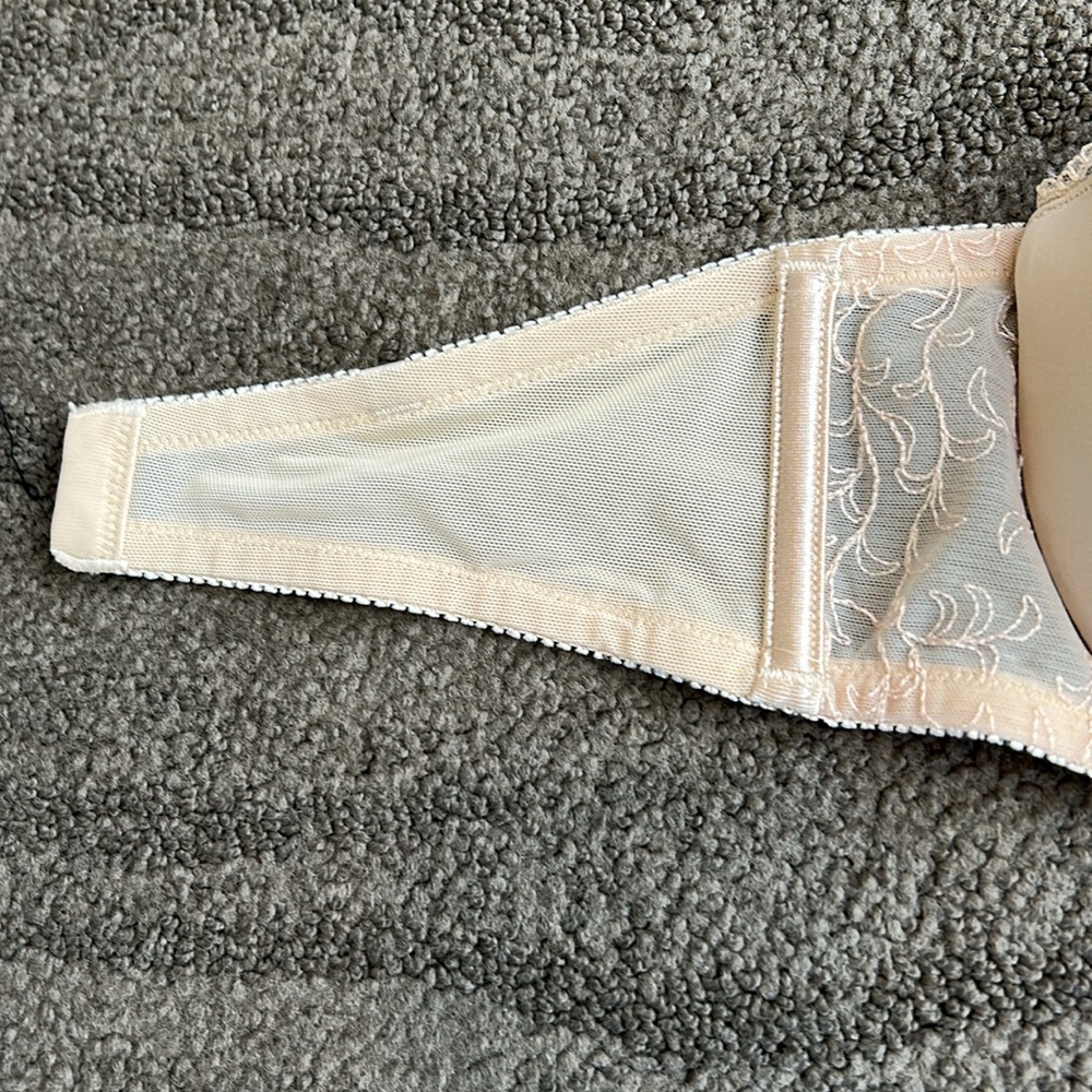 Vanity Fair Nude Strapless Bra Size 38D - Picture 5 of 7